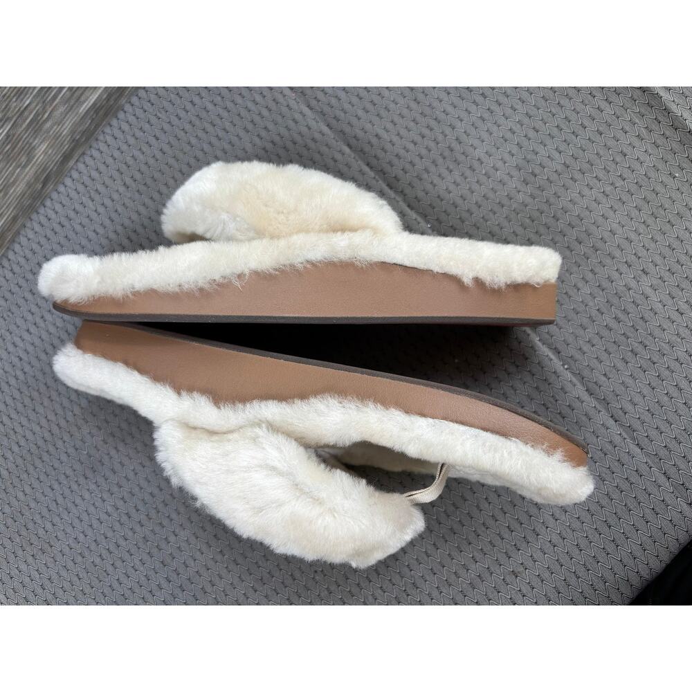 OluKai Slippers Shoes Womens Size 8 White Fuzzy Thong Faux Fur Lined Cozy - Picture 3 of 8